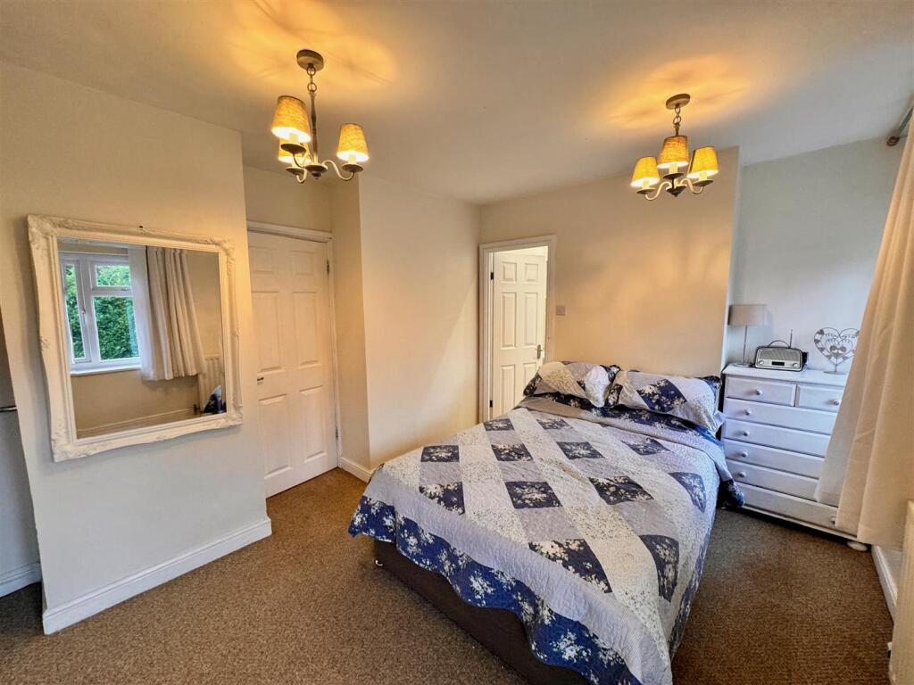 PRINCIPAL BEDROOM