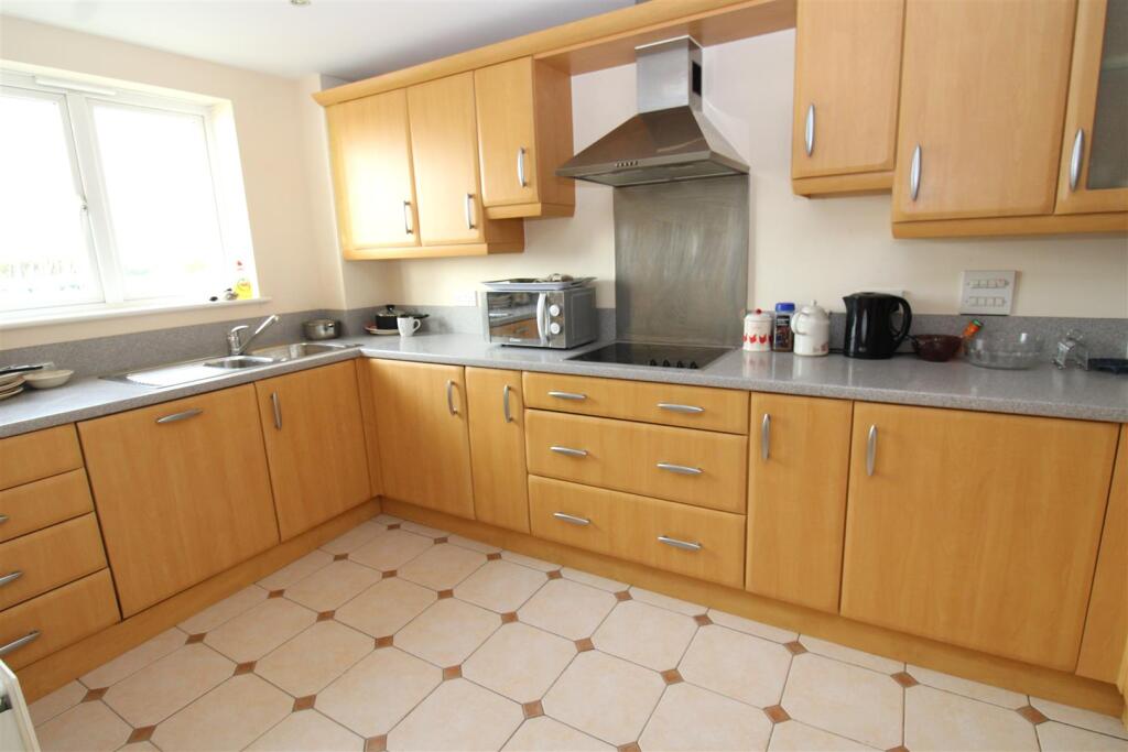 Kitchen.JPG