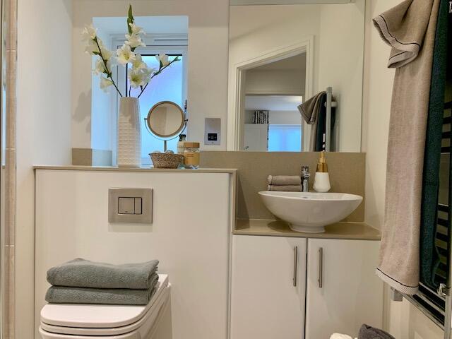 Showhome 