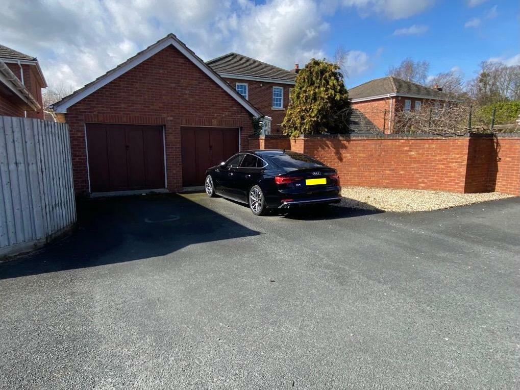 Large single garage