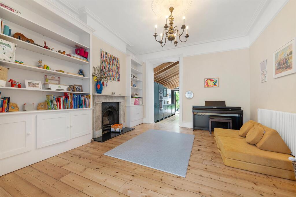 3 Deronda Road-17.JPG