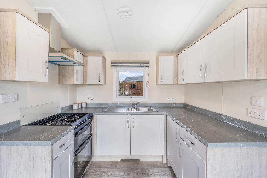 Swan Lake Country Park (Swineshead)-33.jpg