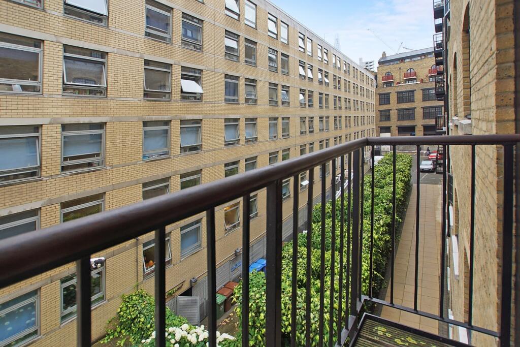balcony