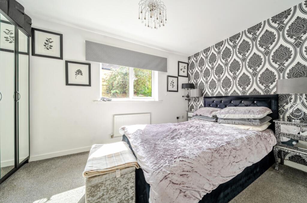 1347500-4-68b5ead3846f7