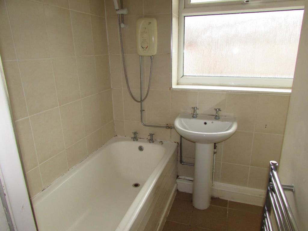 MainSt29bath.JPG