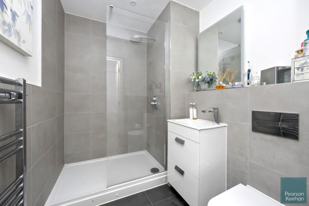 Oystercatcher Apartments, Flat 9-005.jpg