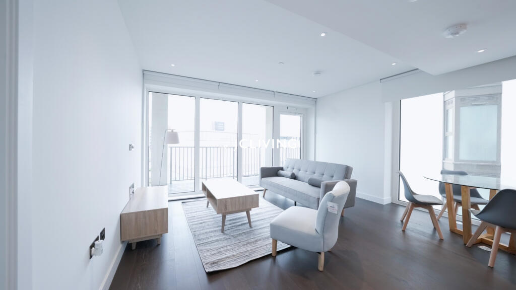 Belvedere Row apt, Fountain Park Way, London, W12