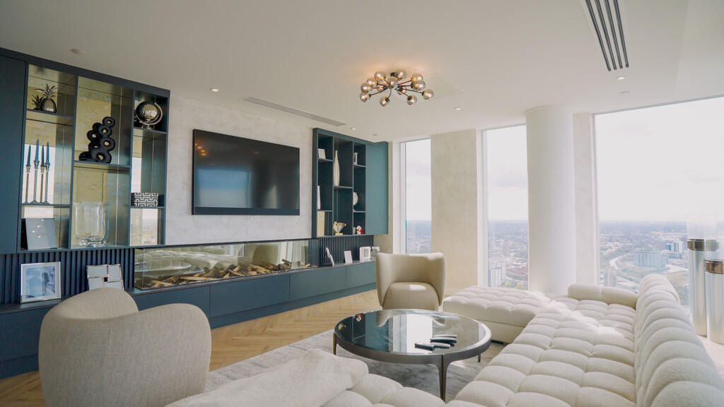 Elizabeth_Tower_P...