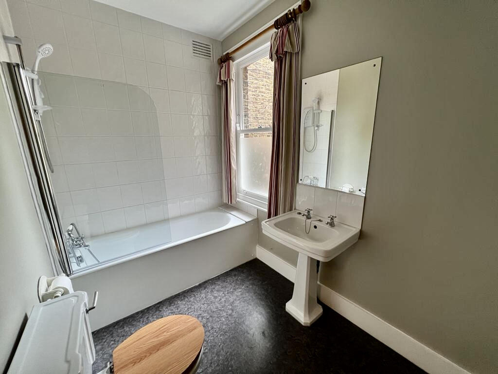 Bathroom.jpeg