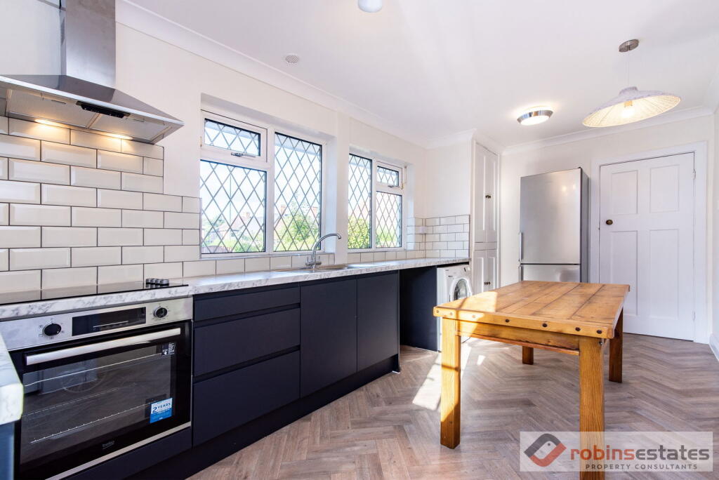 204 sutton passeys_1