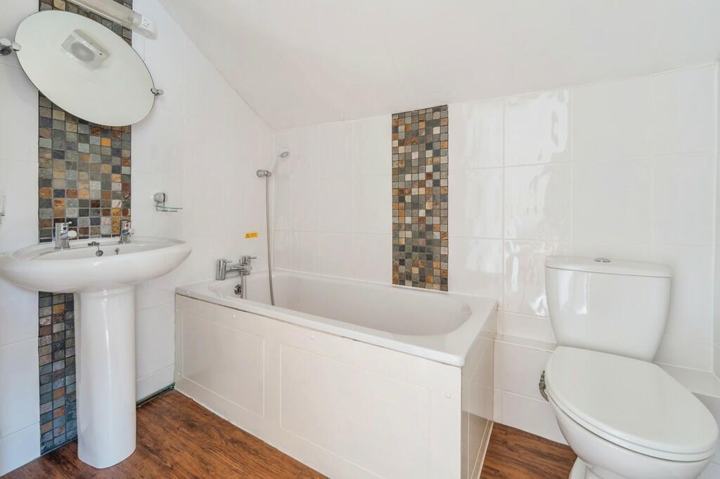Ensuite for Bedro...