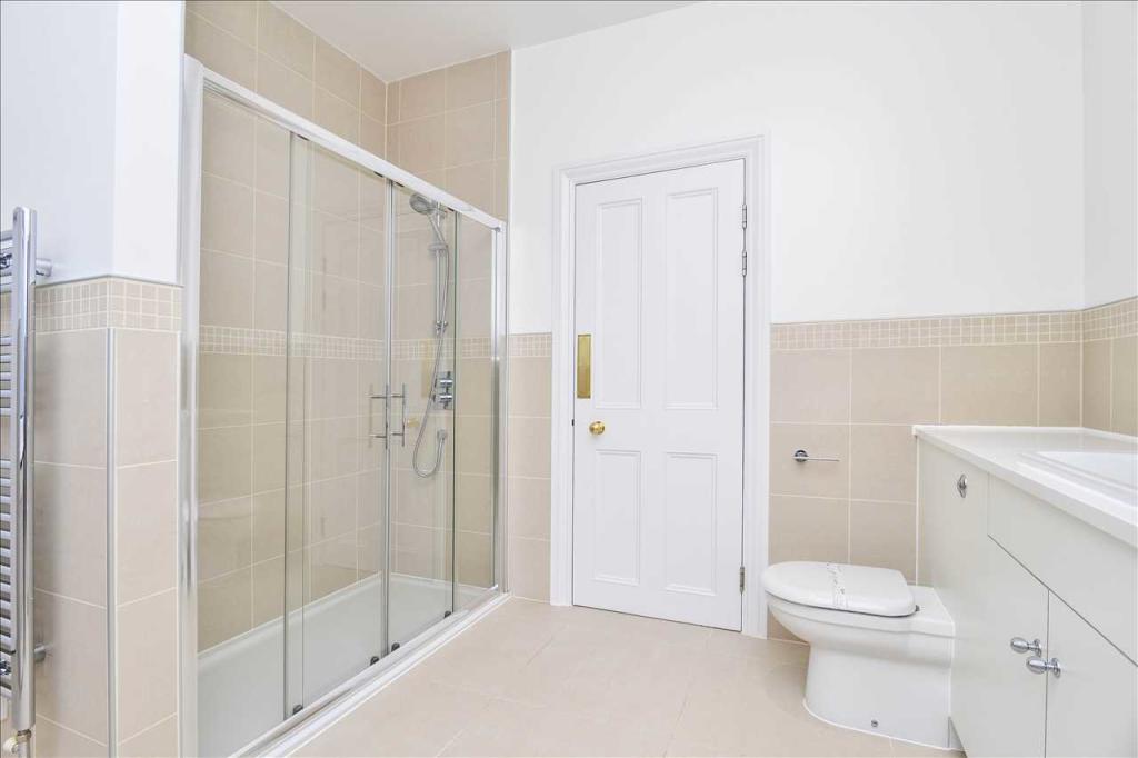 Shared En-suite