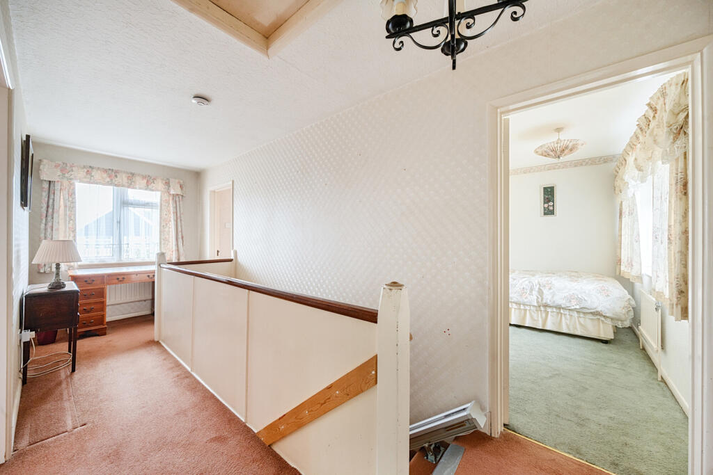 1303890-22-6841e1...