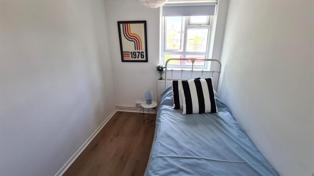Bed 3