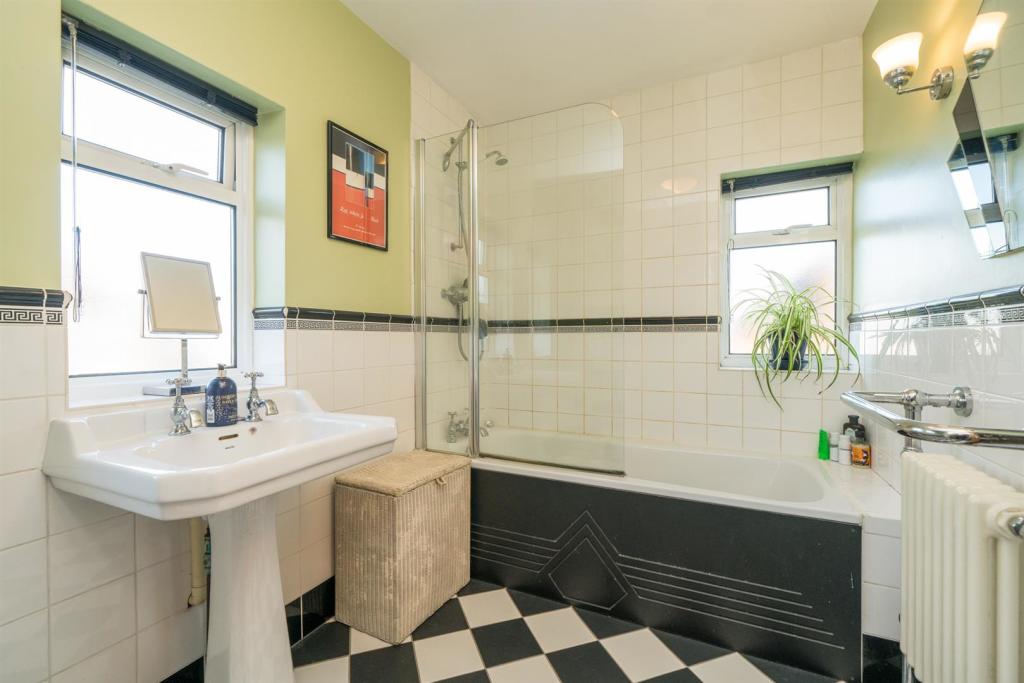 30-Gainsborough-Ave-1026.jpg