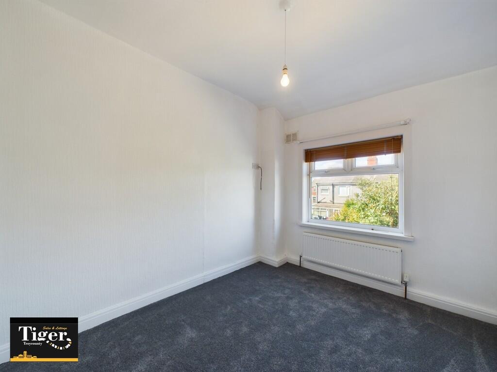 CAM02176G0-PR0298...