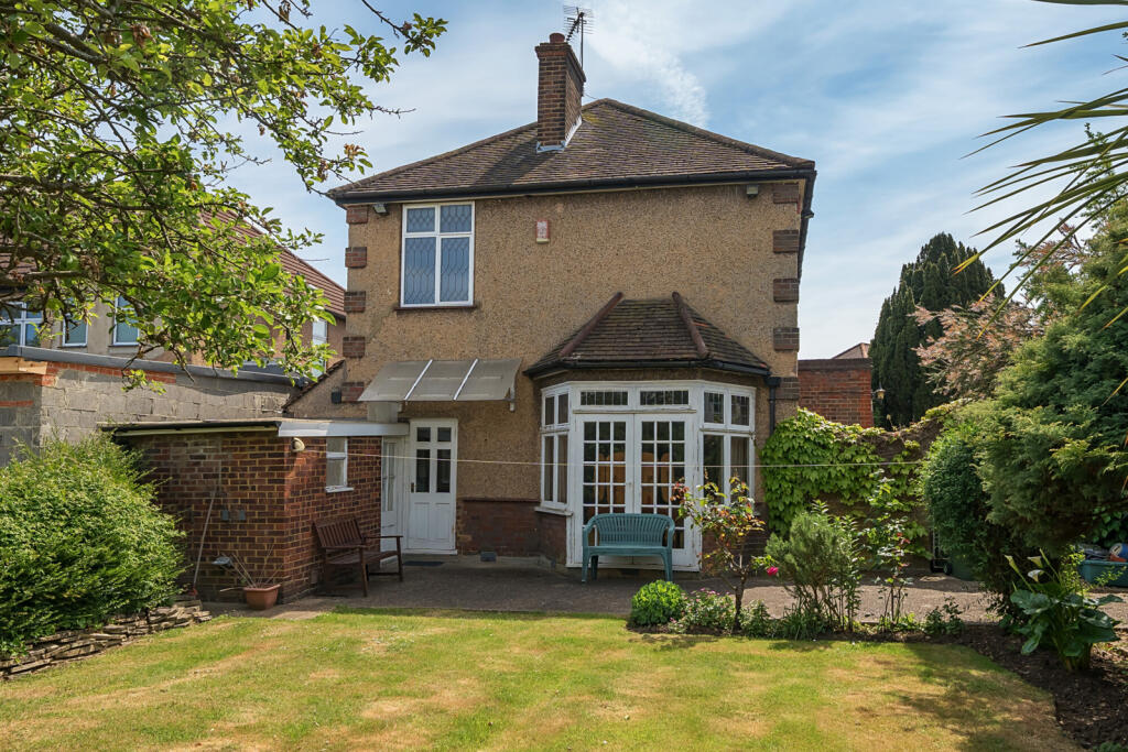 1296183-4-682c6eb...