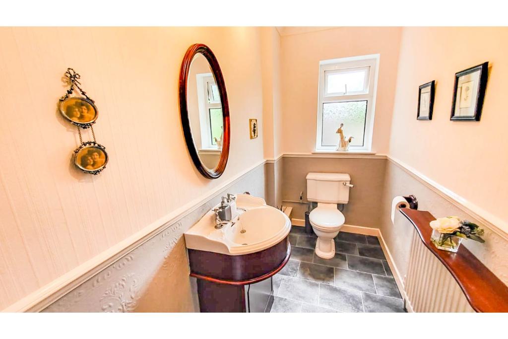 Downstairs Bathroom