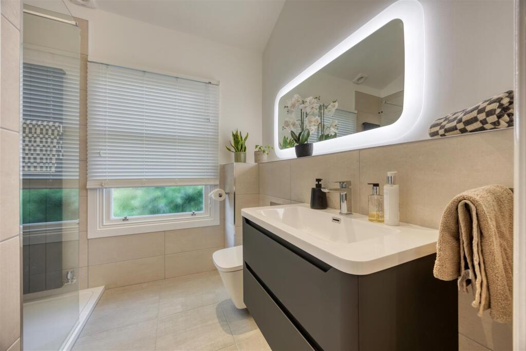 1_GLENBANK_ROAD_LENZIE_020.JPEG