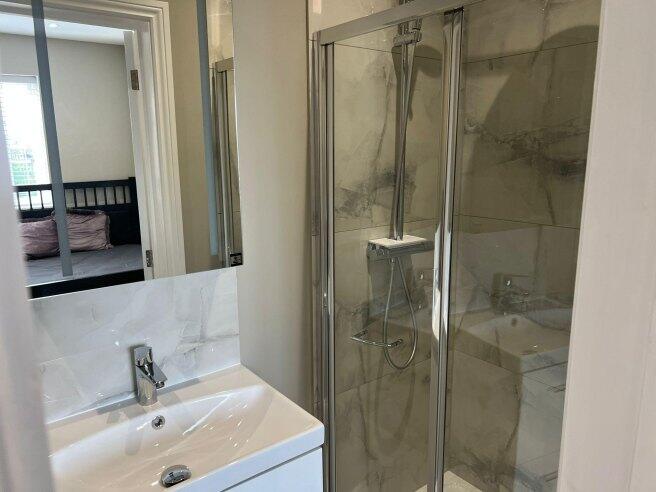 bowes-rd-n11-1ah-991935