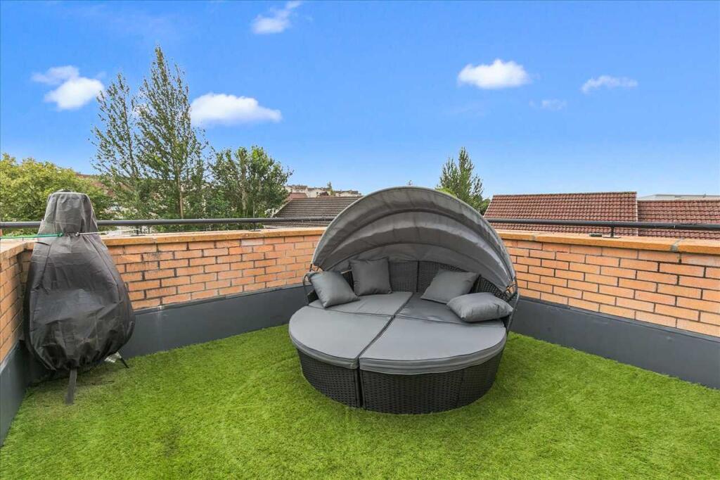 Roof Terrace - Off