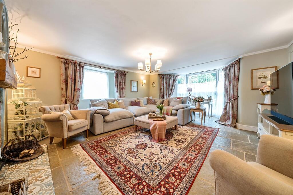 Cliff Hill Farm, 4 Northampton Road, Blisworth (19