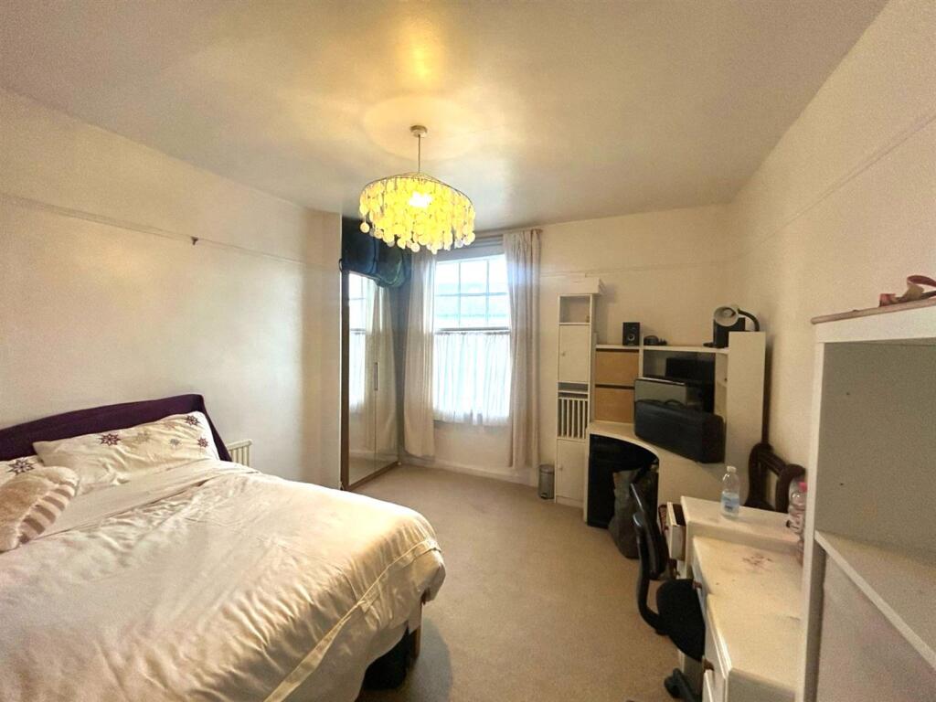 Main Bedroom New.jpg