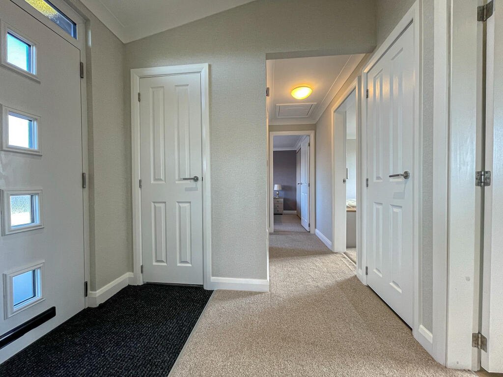 Plot 3 Green Crize - Hall