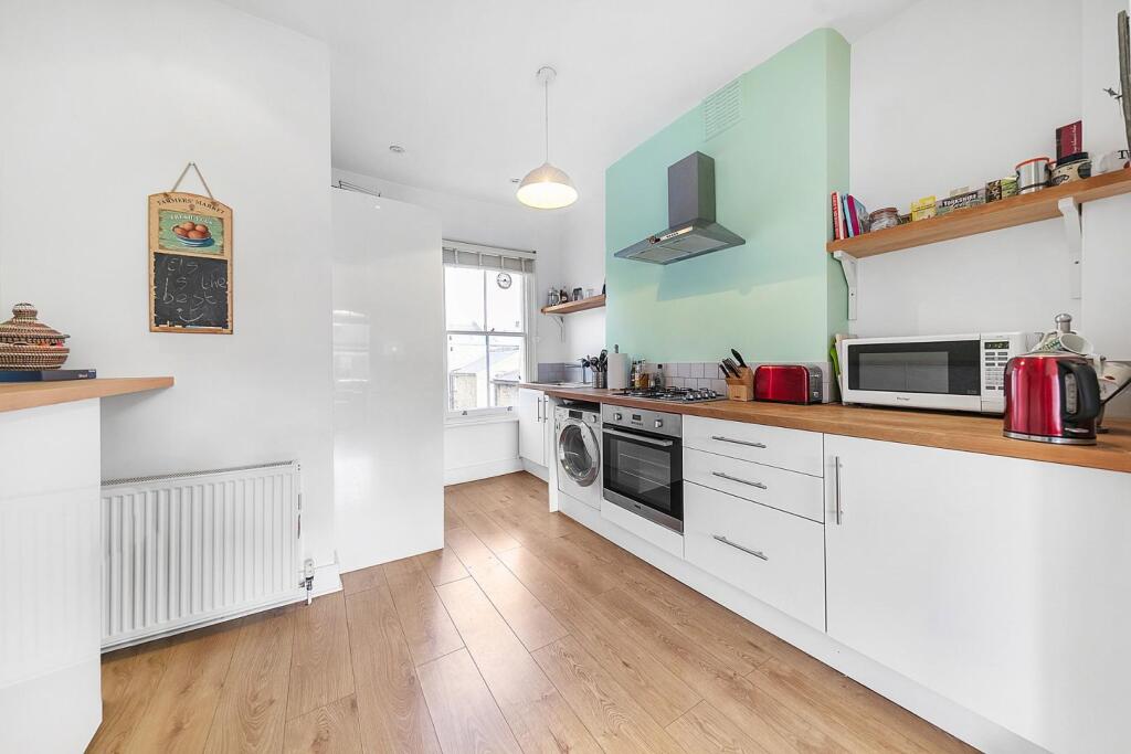 Kitchen (1).jpg
