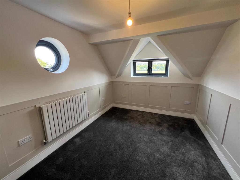 Titch Cottage 19.jpg