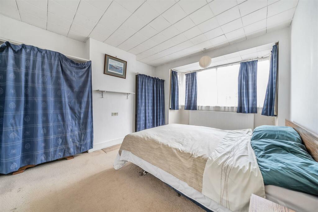 bedroom 1 h.jpg