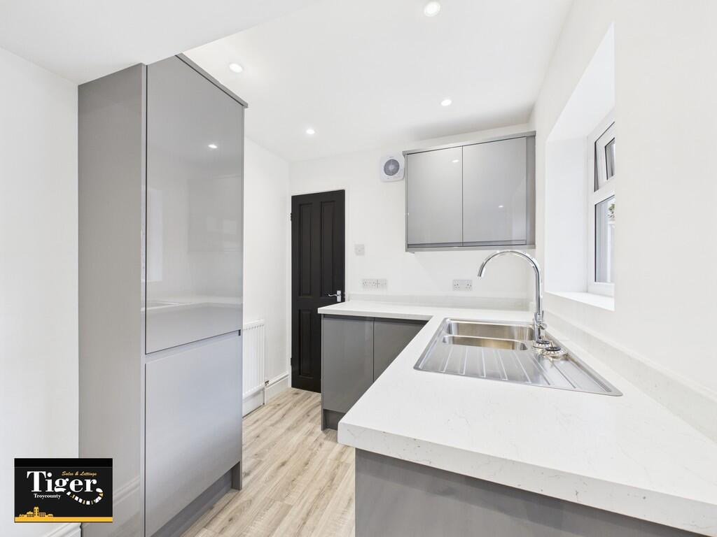 CAM03440G0-PR0402...