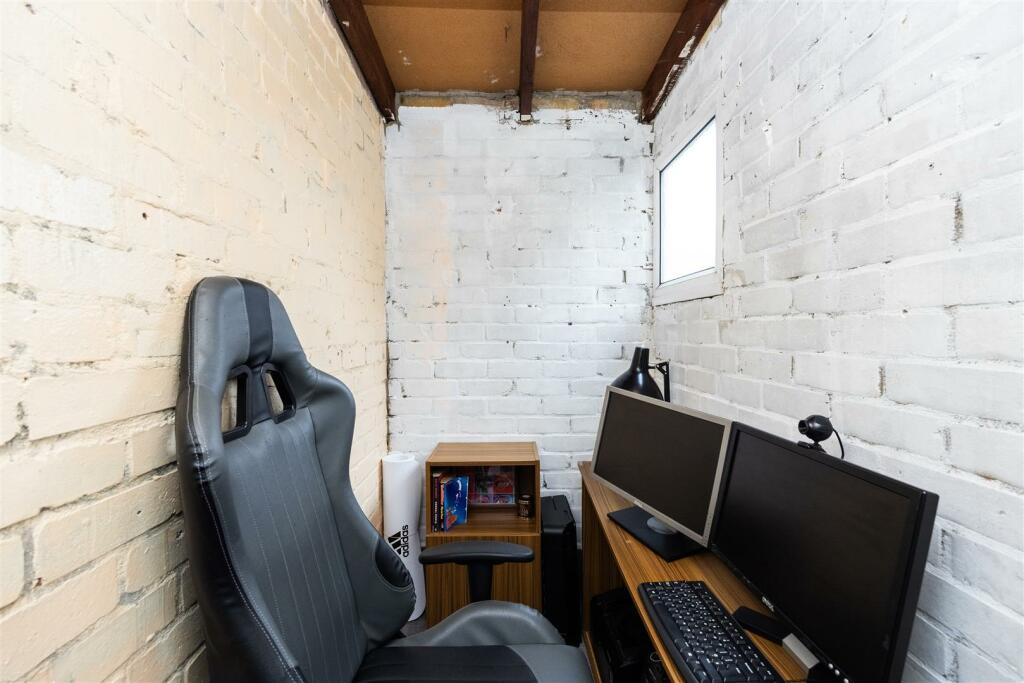 24 Talbot Road_06 copy.jpg