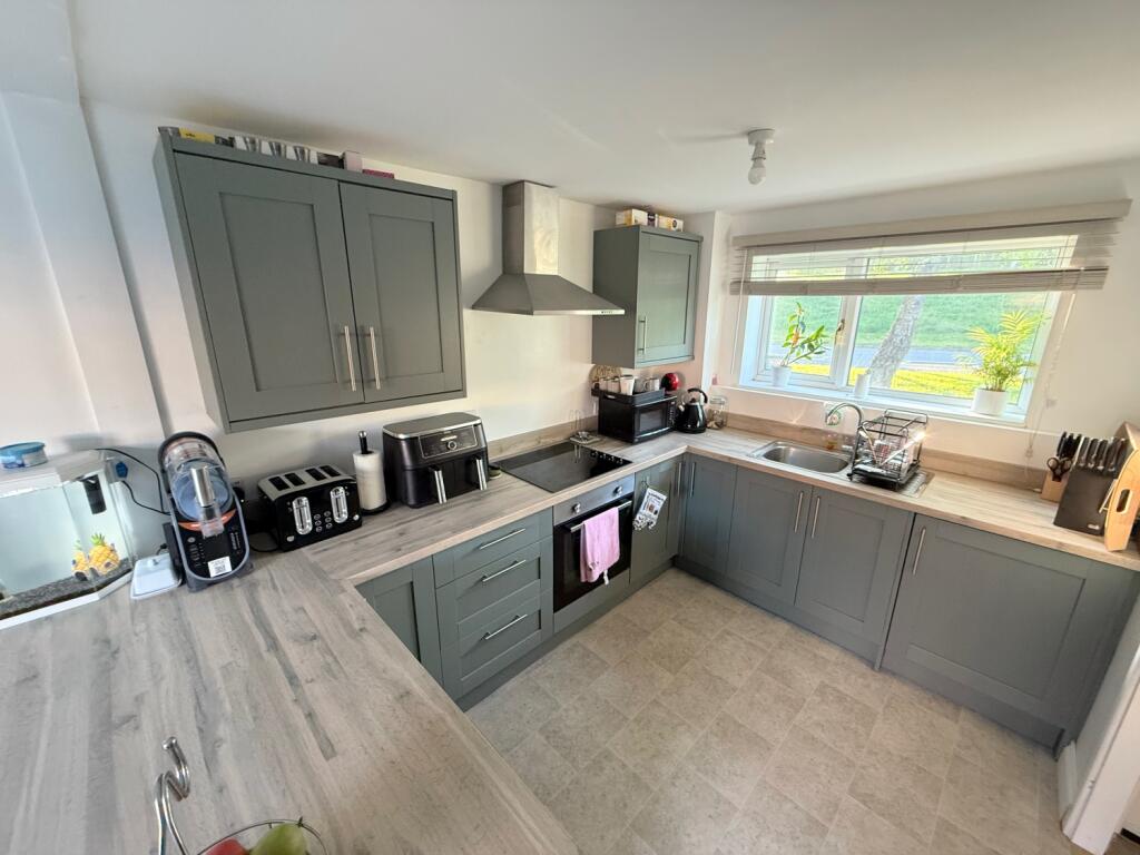 1B1B82F1-C00D-48A7-9605-F9C0672F30F6