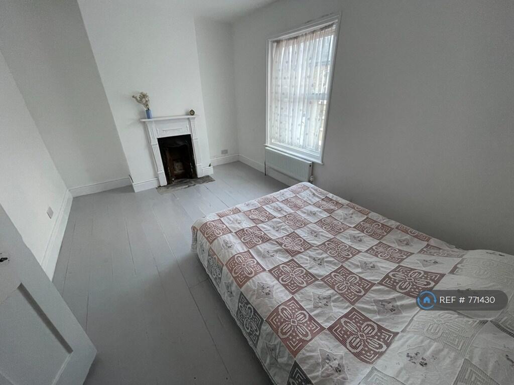 Bedroom 1 (Front Of Property)