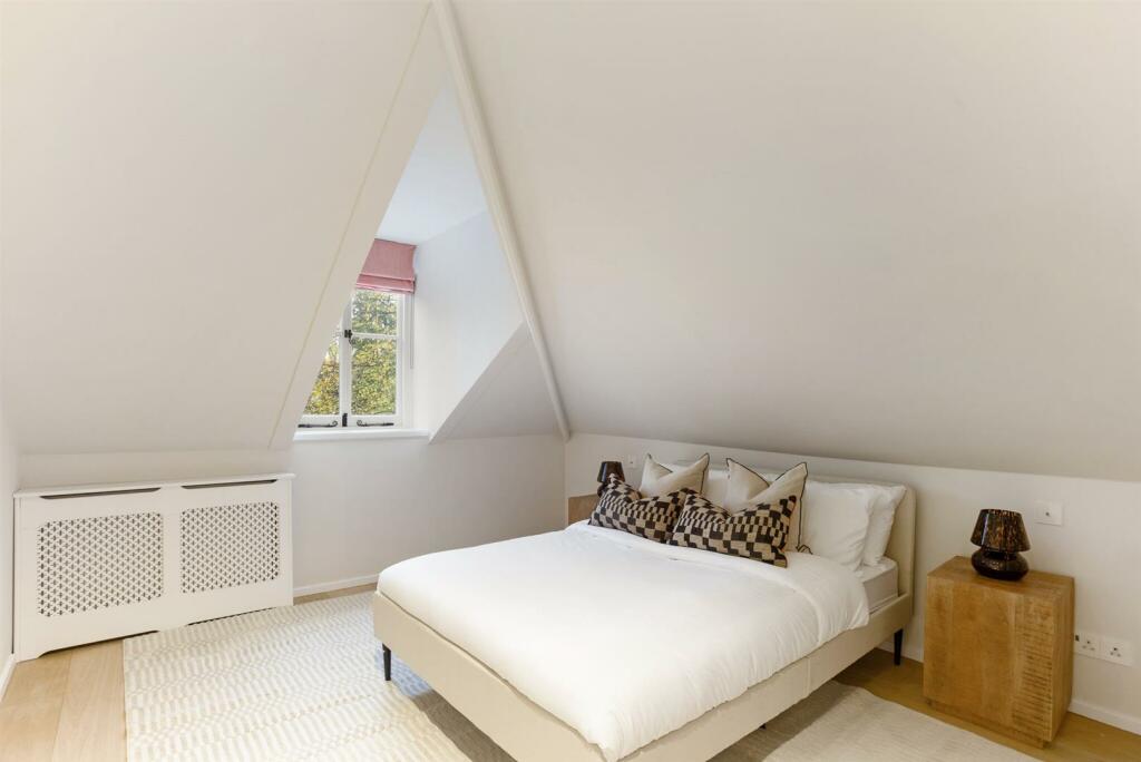 Tedworth-Property-For-Sale-Gledhow-Gardens-SW5-12.