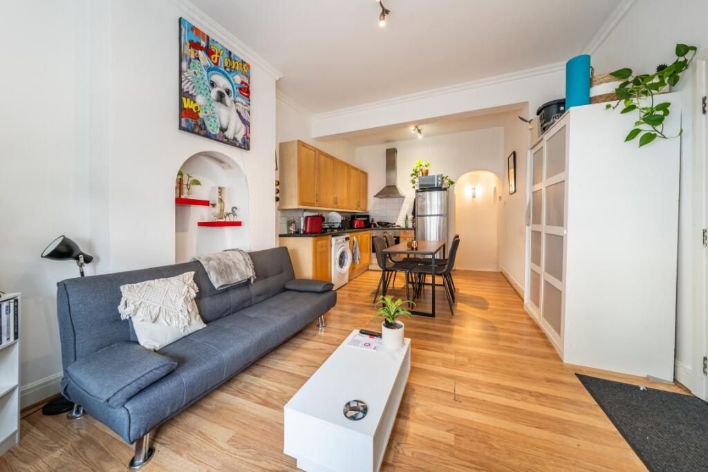 44-A-Rowfant-Road...