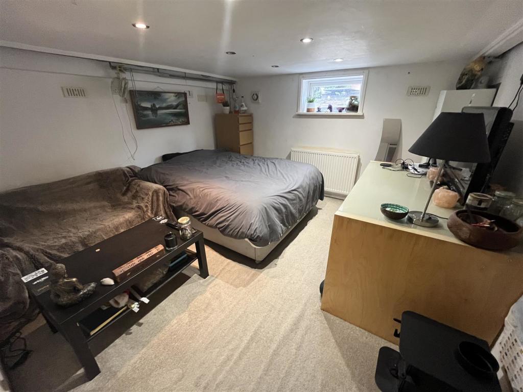 Cellar Room 2.jpg