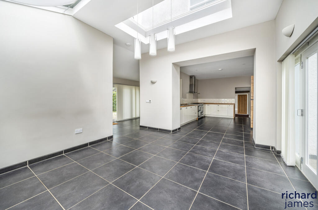 3e6b2774-50ff-460...