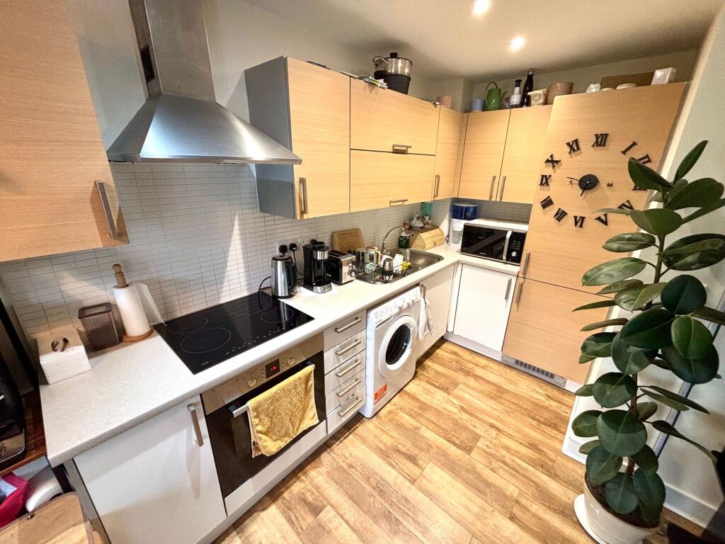 Open Plan Living Room &amp; Kitchen