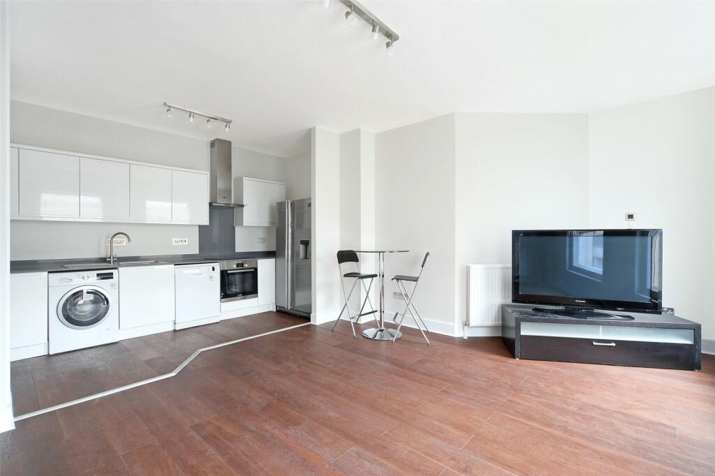 Reception / Kitchen