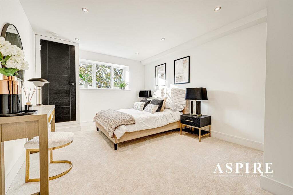 Aspire Estate Agents29.jpg