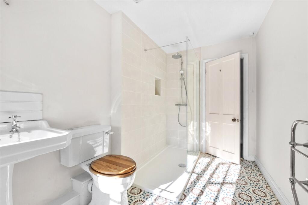 Ensuite