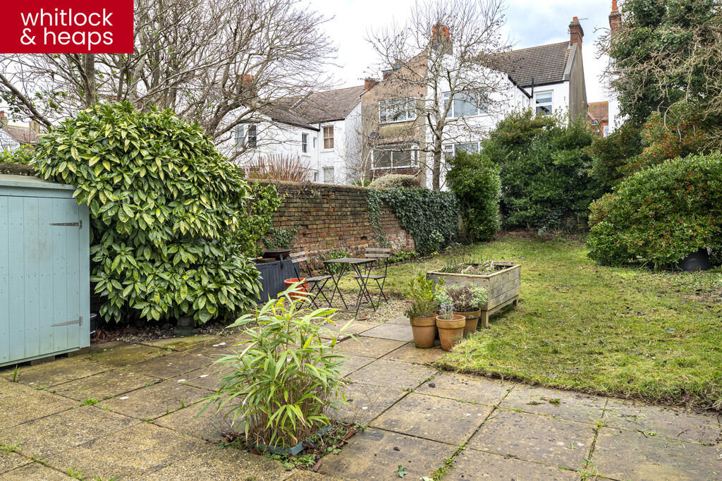 patio to comm gde...