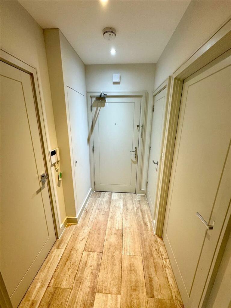 Hallway.jpg