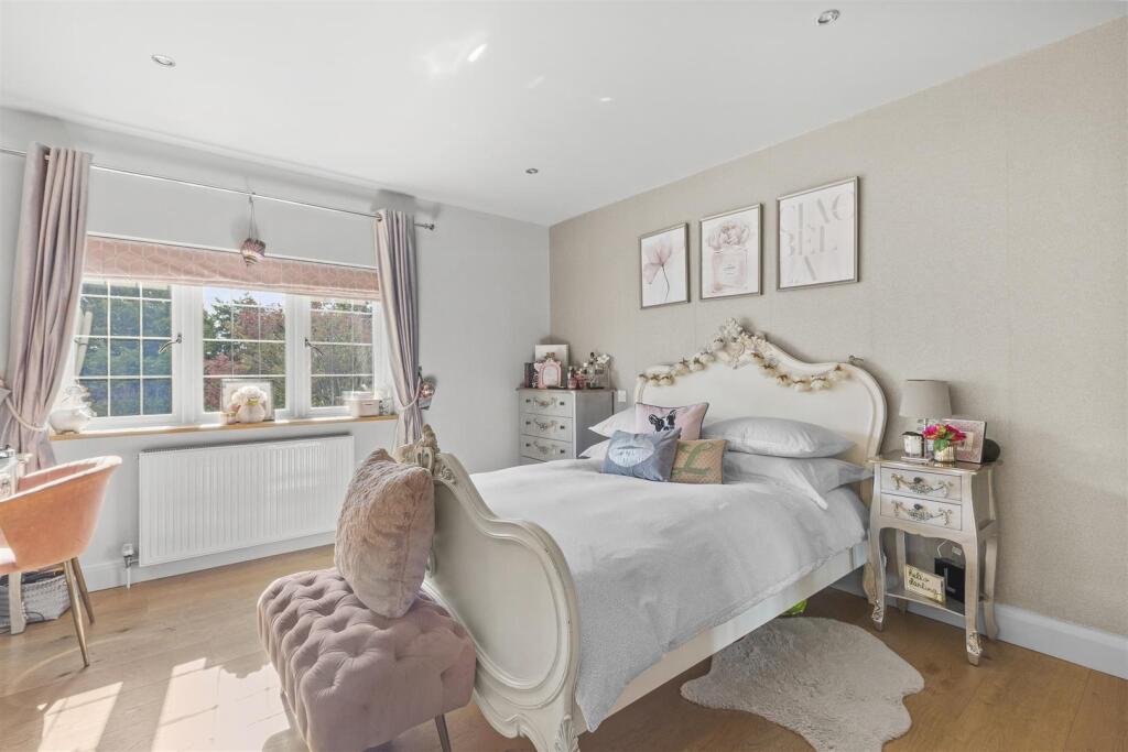 23 Marlow Road, HP11 1TA-1.jpg
