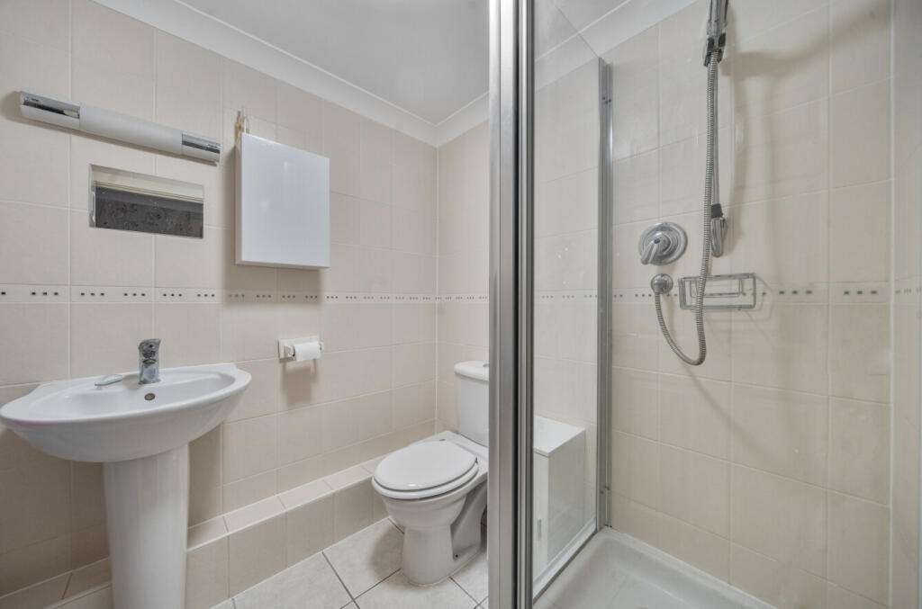 1312149-6-685286c...