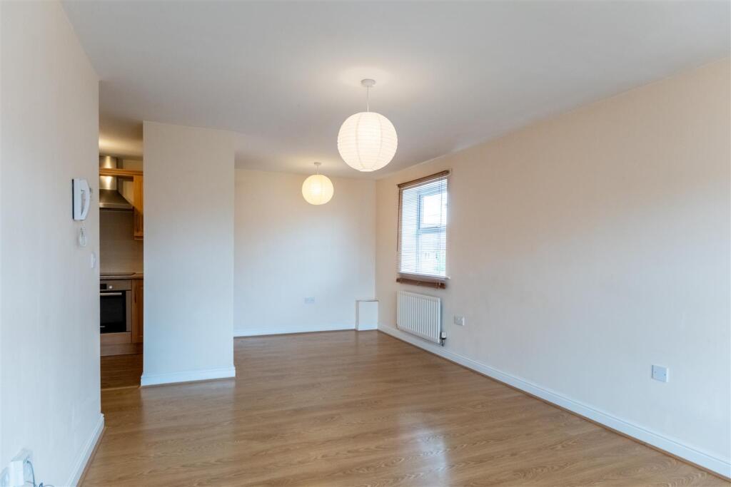 49 Arley Court-007.jpg