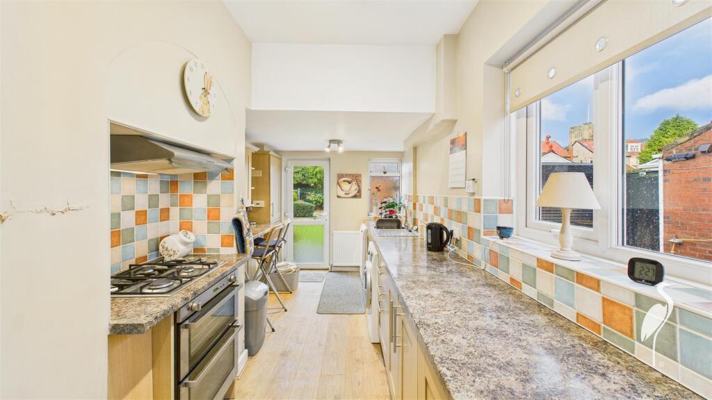 Breakfasting Kitchen