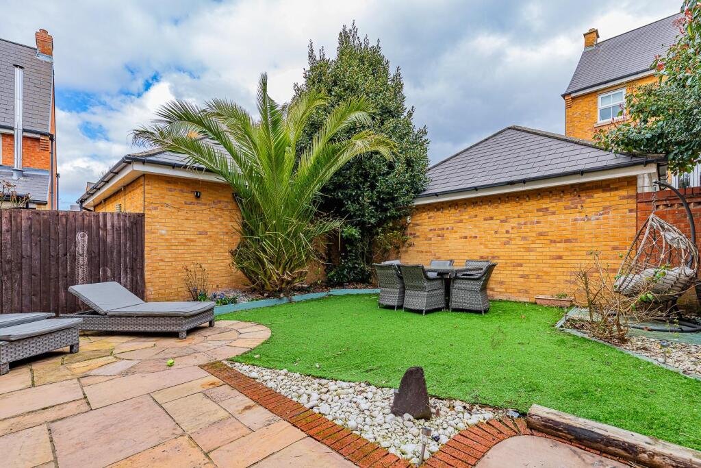 Clos Yr Erw 10-14.jpg